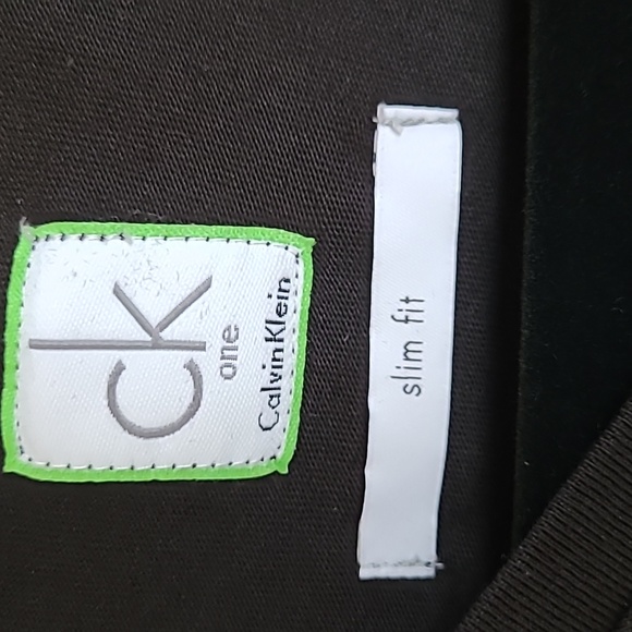 Funky Calvin Klein one T-shirt - Picture 3 of 4